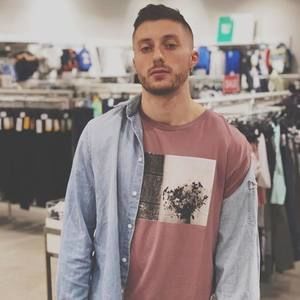 Meet your Posher, Chris